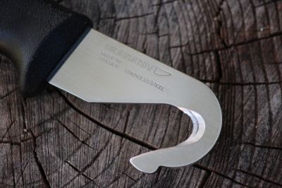Cutit Morakniv pentru deschidere abdomen vanat