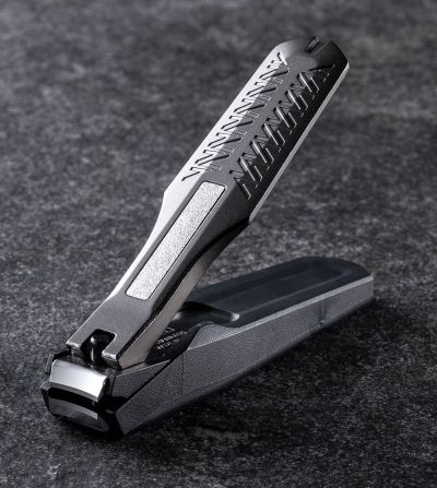 Unghiera marime M Standard neagra din inox, Kai Japonia - Seria AUGER