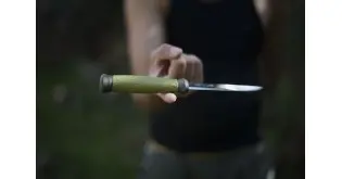 Cutit Morakniv 2000 bushcraft, verde